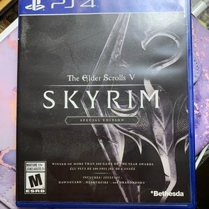 PS4 Skyrim - The Elder Scrolls V - Special Edition